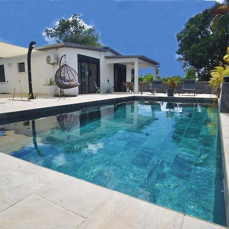 Le Beau Vallon 1- Jacuzzi Privatif Et Piscine Chauffee Partagee Saint-Benoît Exterior foto