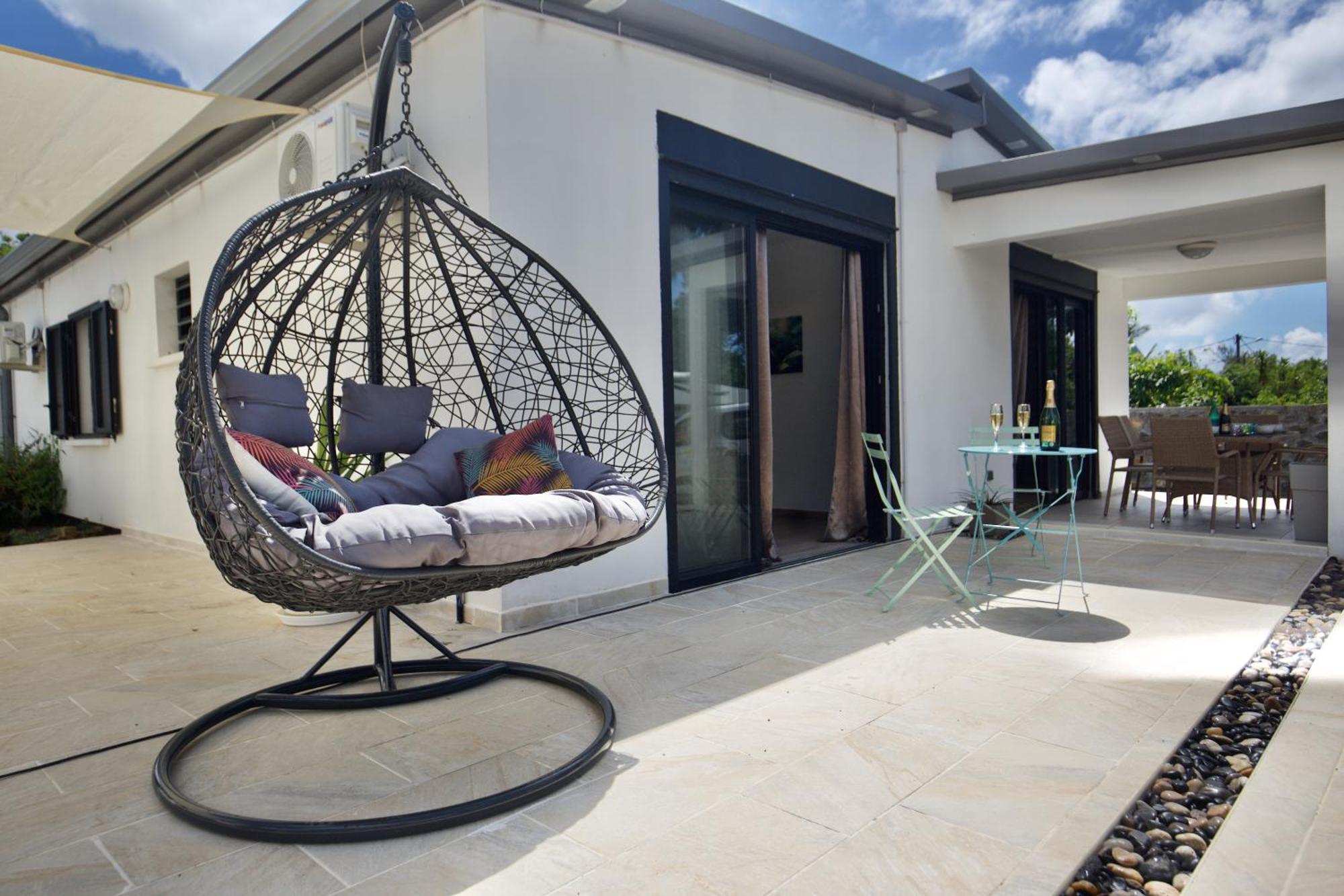 Le Beau Vallon 1- Jacuzzi Privatif Et Piscine Chauffee Partagee Saint-Benoît Exterior foto